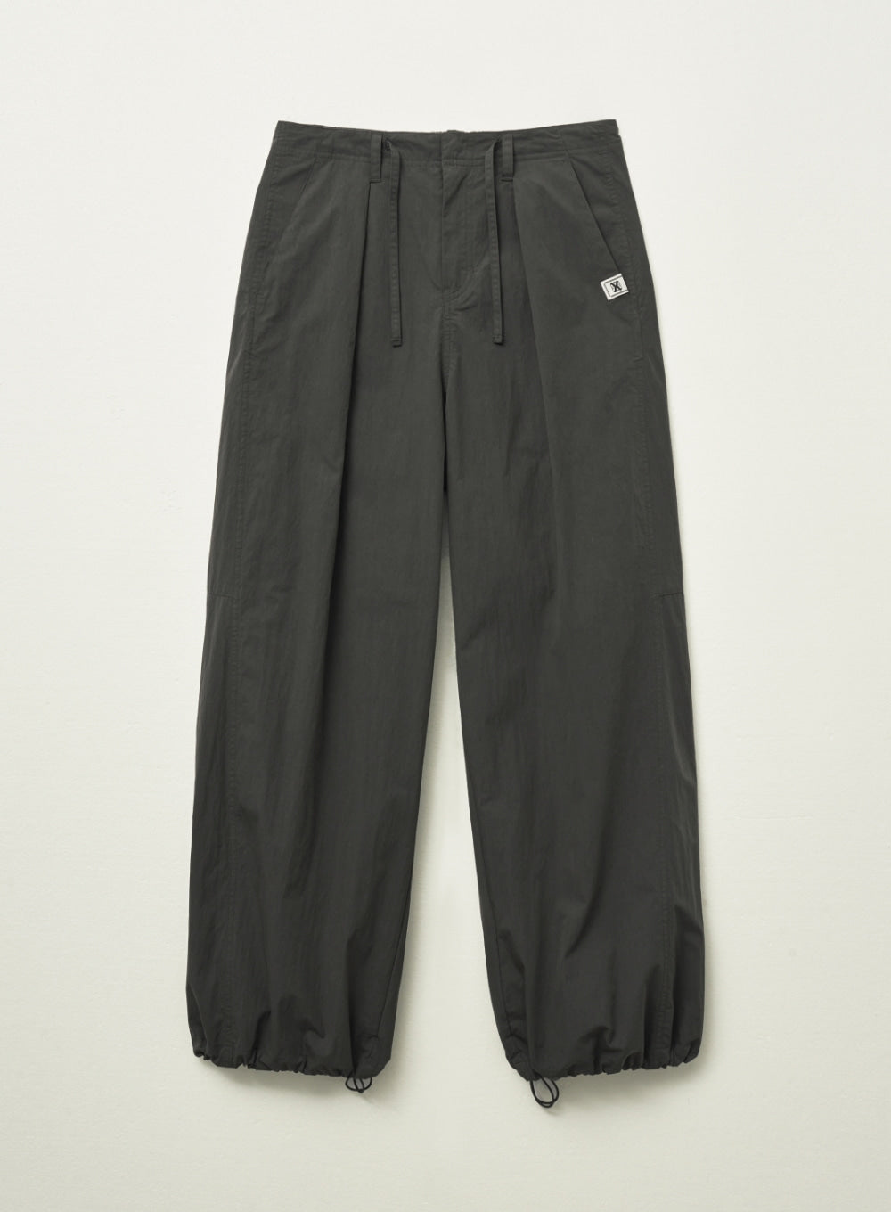[satur] Curved Parachute Pants - Charcoal