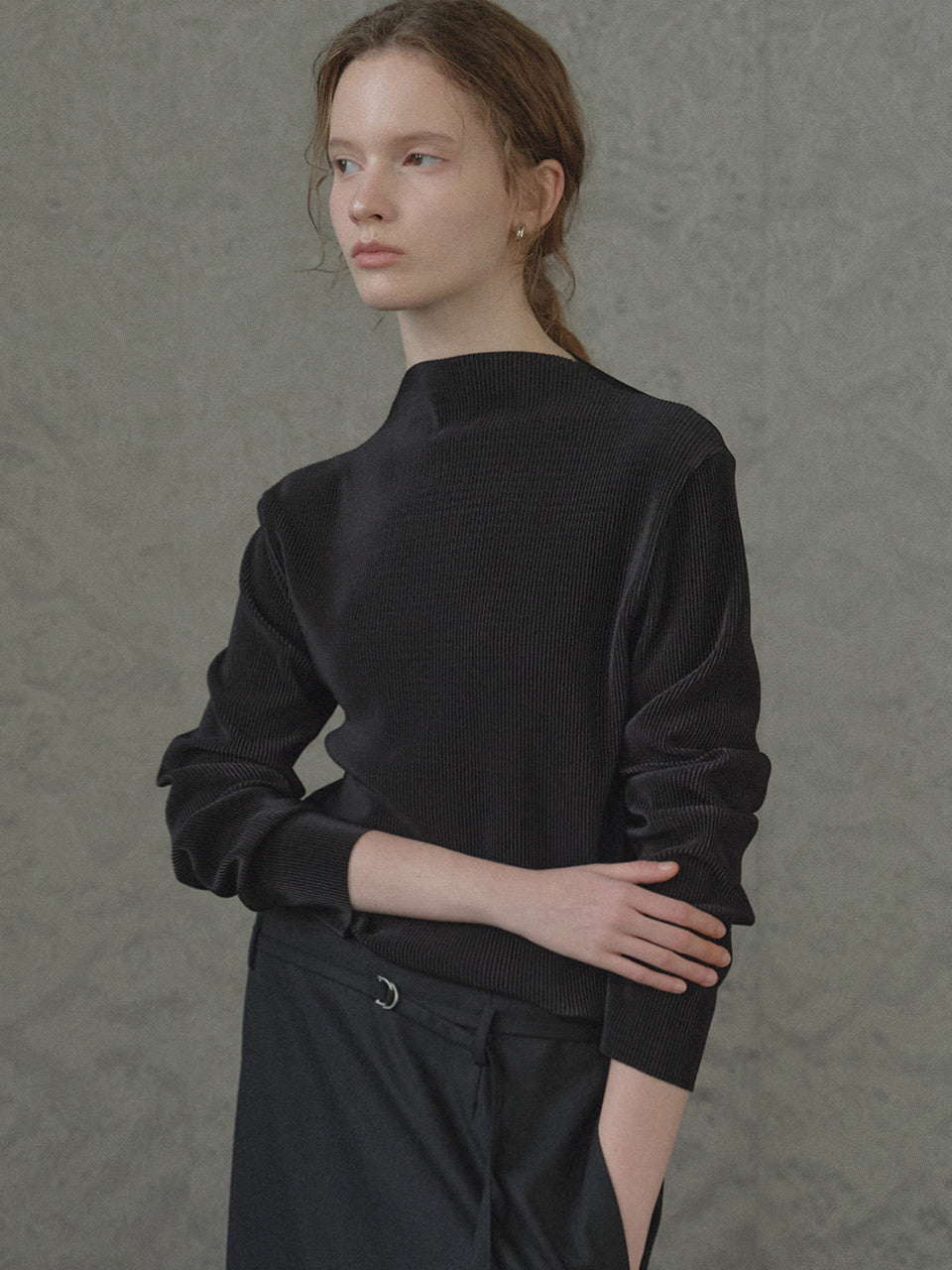 Tillidie Pleats mock neck top Black