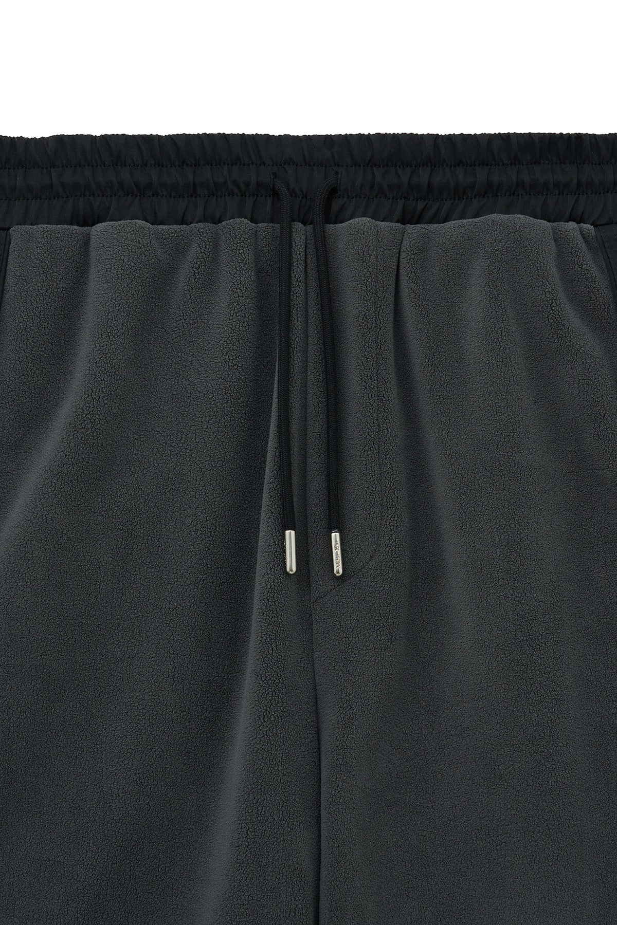 [matinkim] SHERPA FLEECE DRAWSTRING PANTS IN CHARCOAL