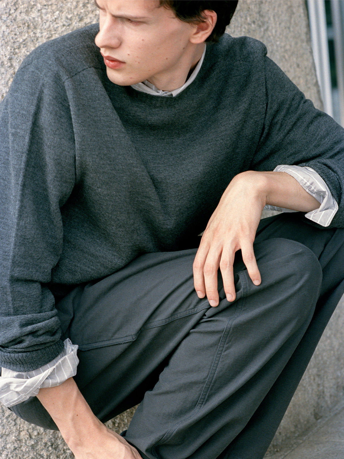 Nothing Written Rove round pullover (Graphite)