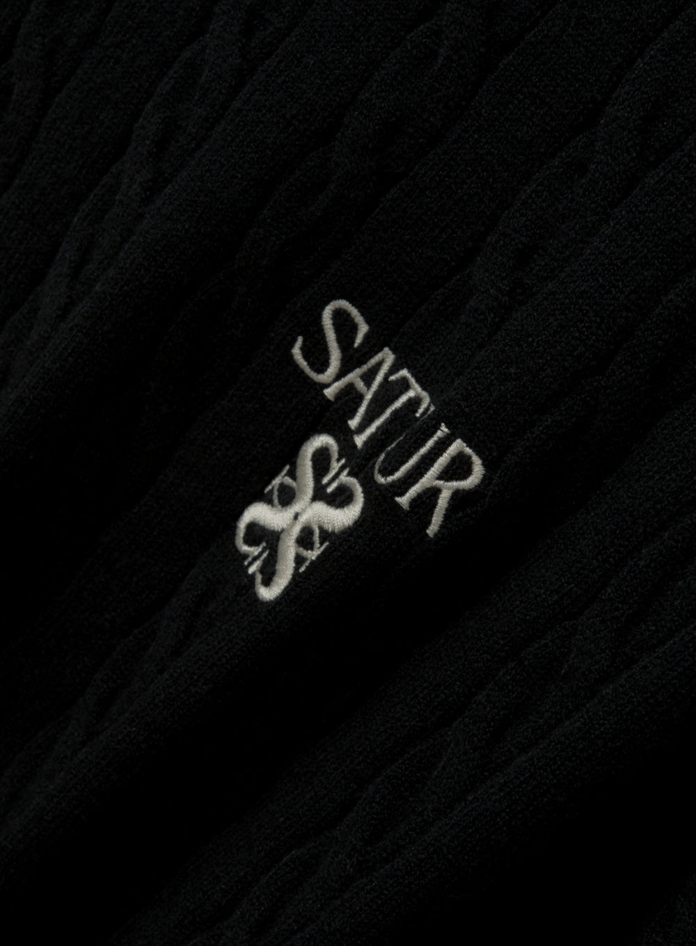 [satur] Plain Cable Crew Neck Knit - Black