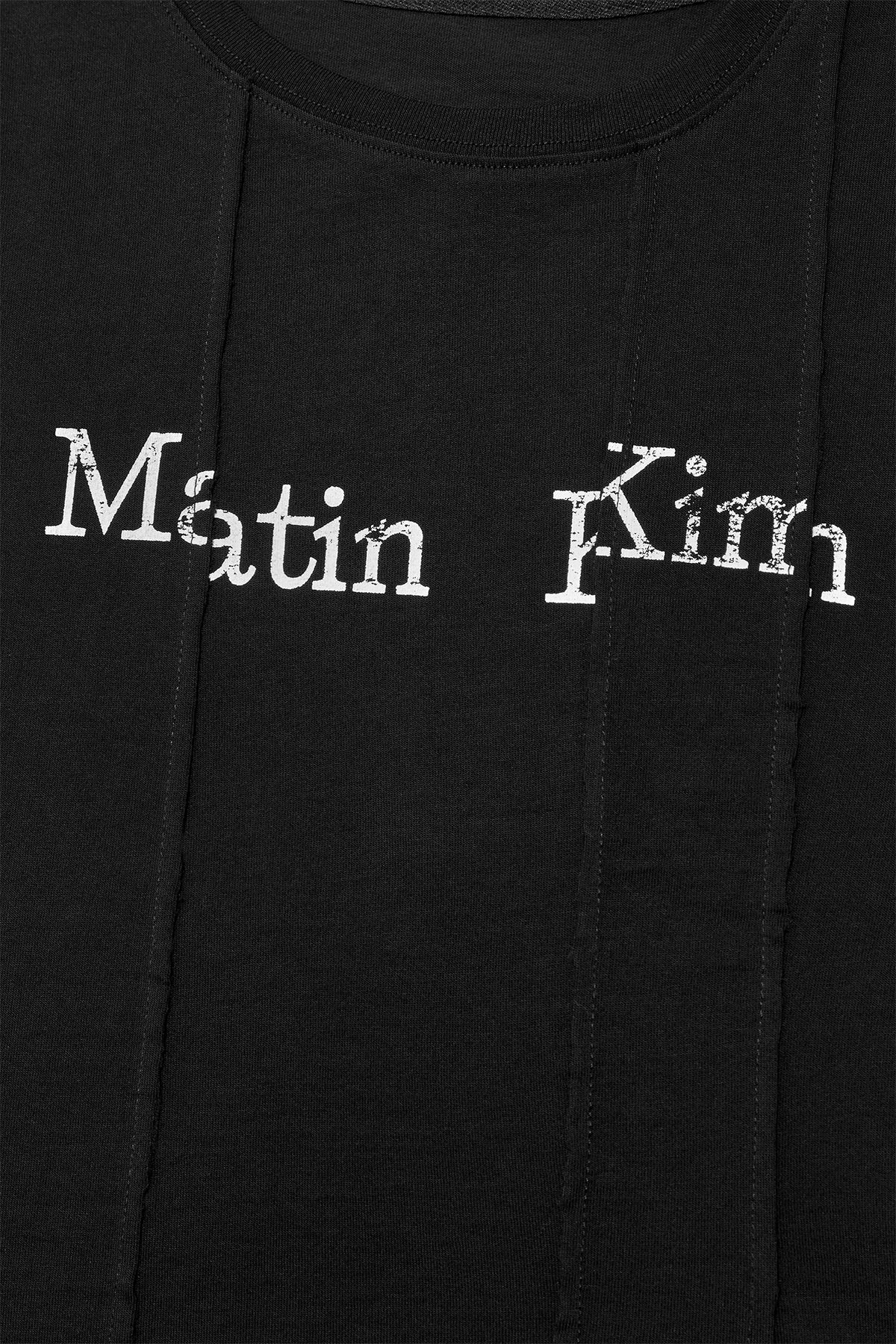 [matinkim] UNBALANCE TYPO LOGO CROP TOP IN BLACK