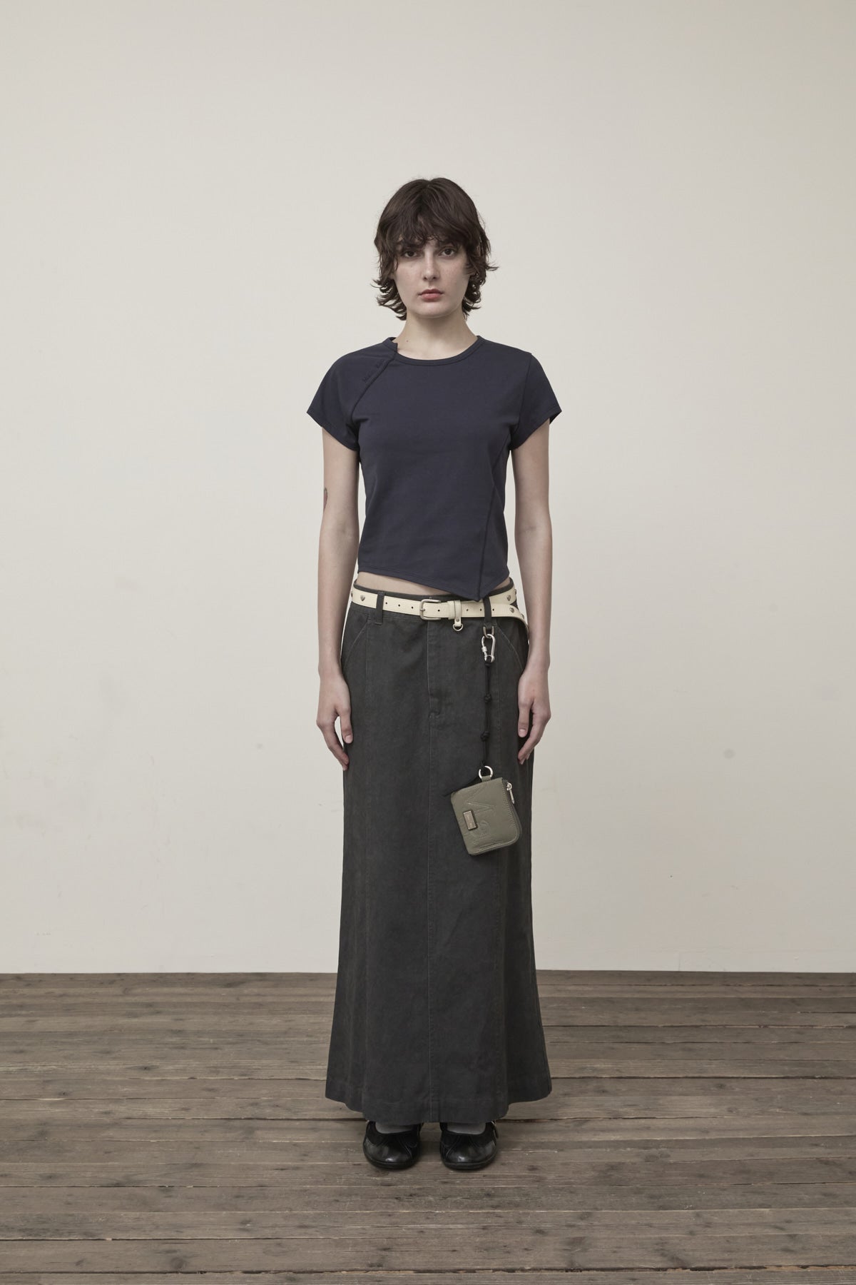 [matinkim] TWIST POINT SLIM TOP IN DARK NAVY