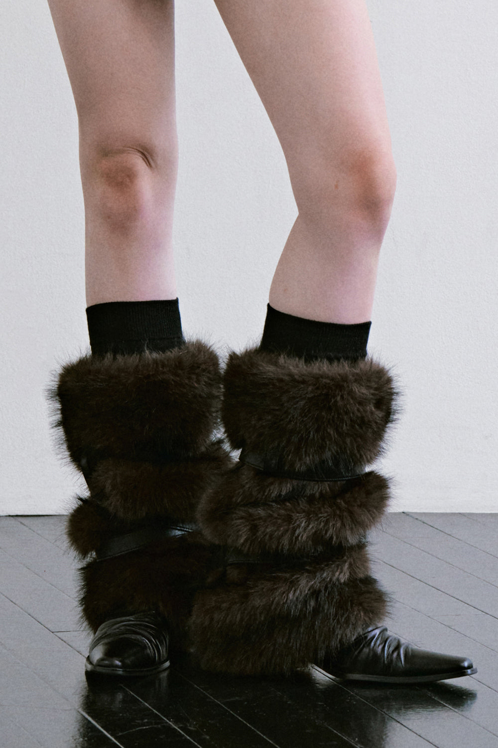 Treemingbird Leather-Buckled Faux-Fur Leg Warmers Dark Brown