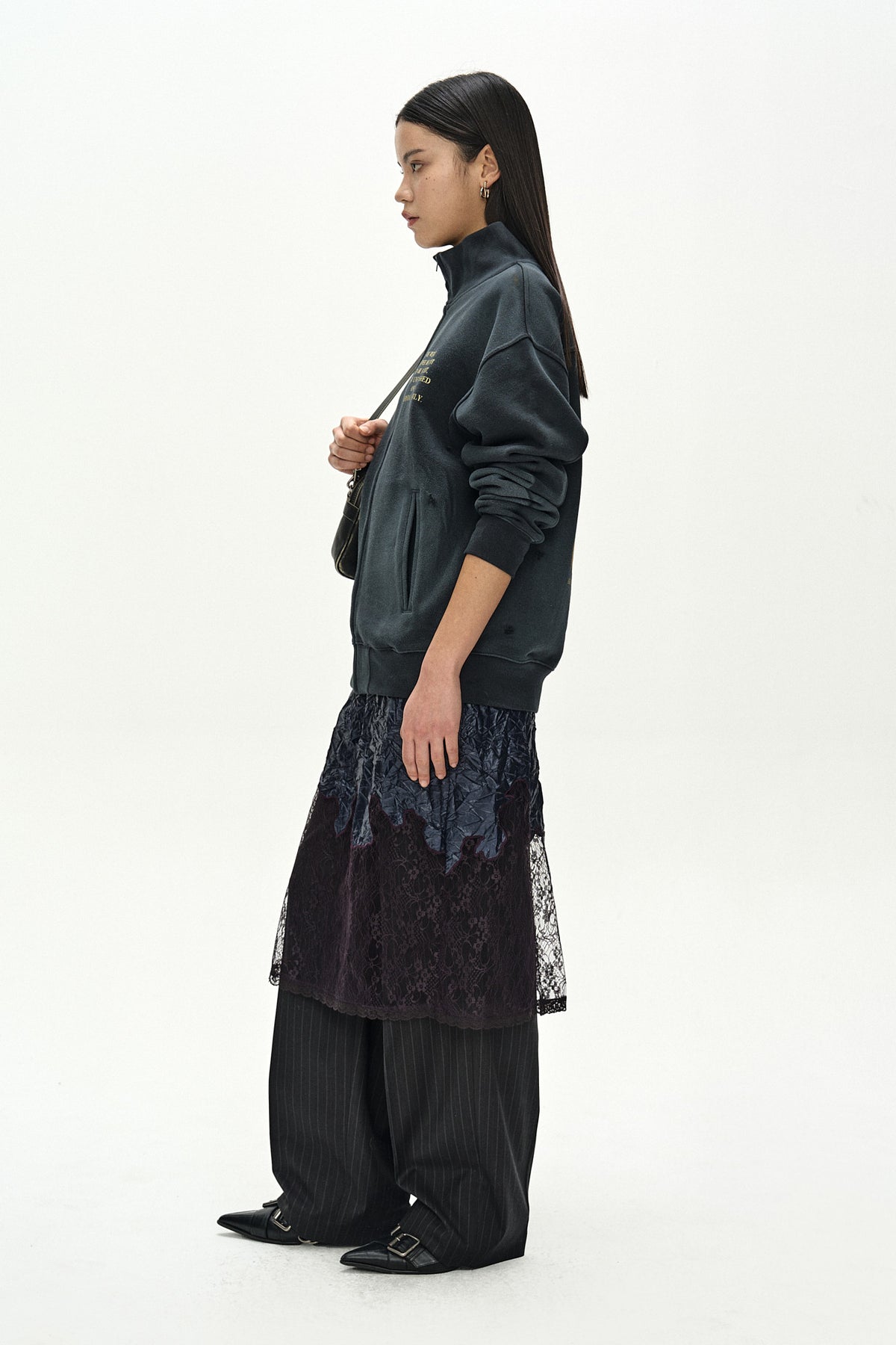 Andersson Bell Frame High-Neck Zip UP