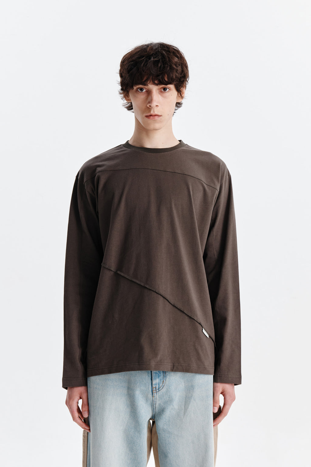 [matinkim] DIAGONAL OVERFIT LONG SLEEVE TOP IN KHAKI