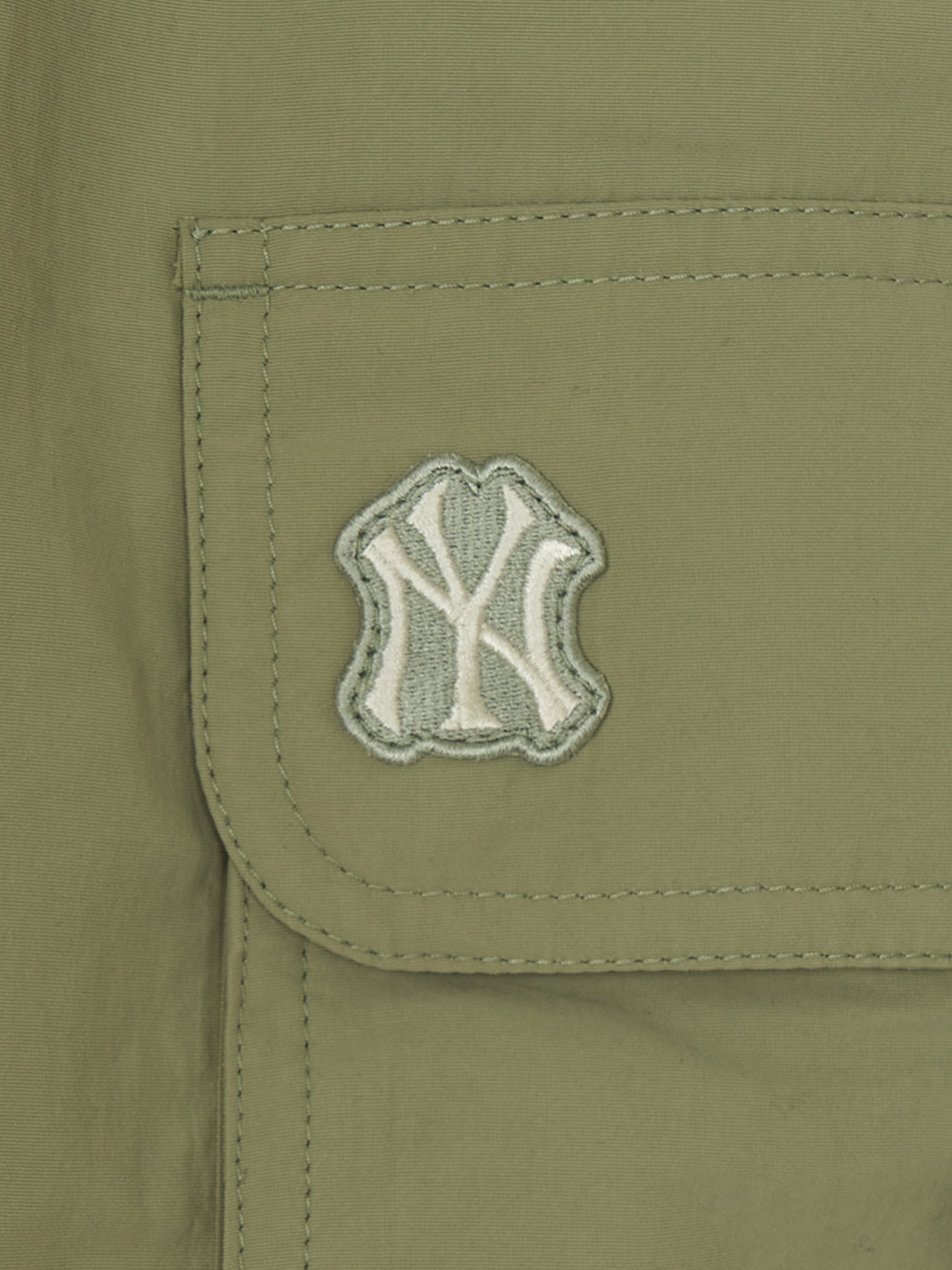 [mlb korea] Light Weight Cotton Touch Strap Cargo 9in Shorts