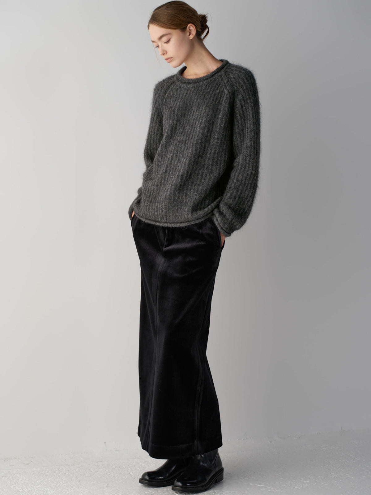 Facade Pattern Velvet Maxi Skirt black