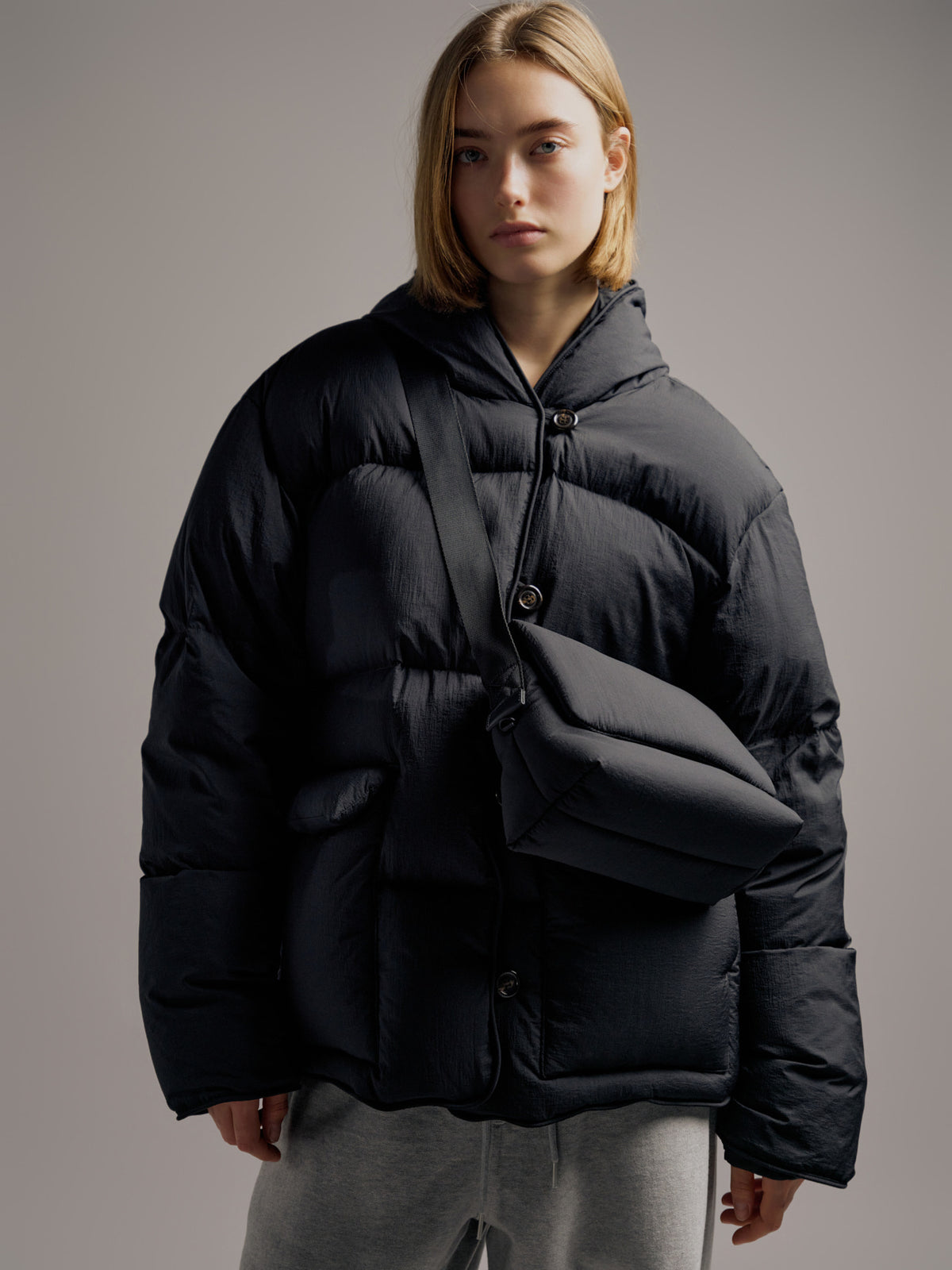 Facade Pattern Goose Down Hooded Puffer black