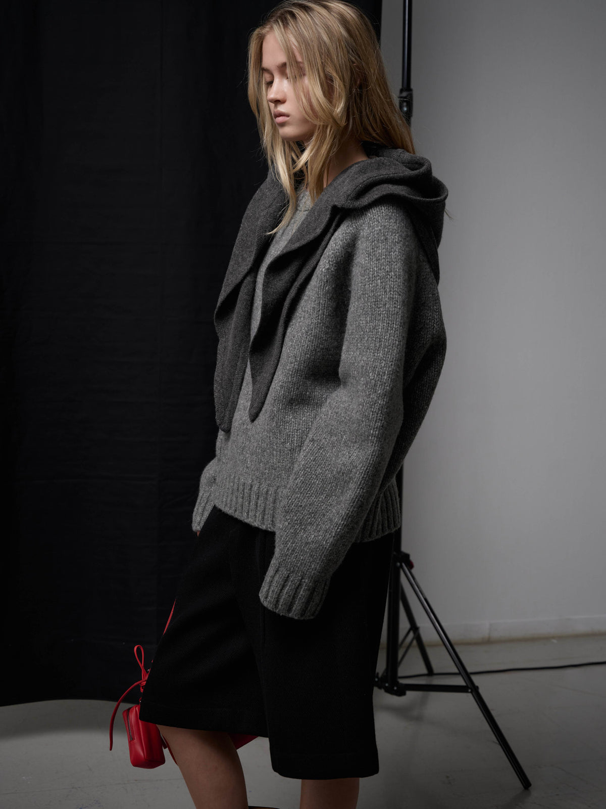 Facade Pattern Wide Wool Twill Bermuda Pants black