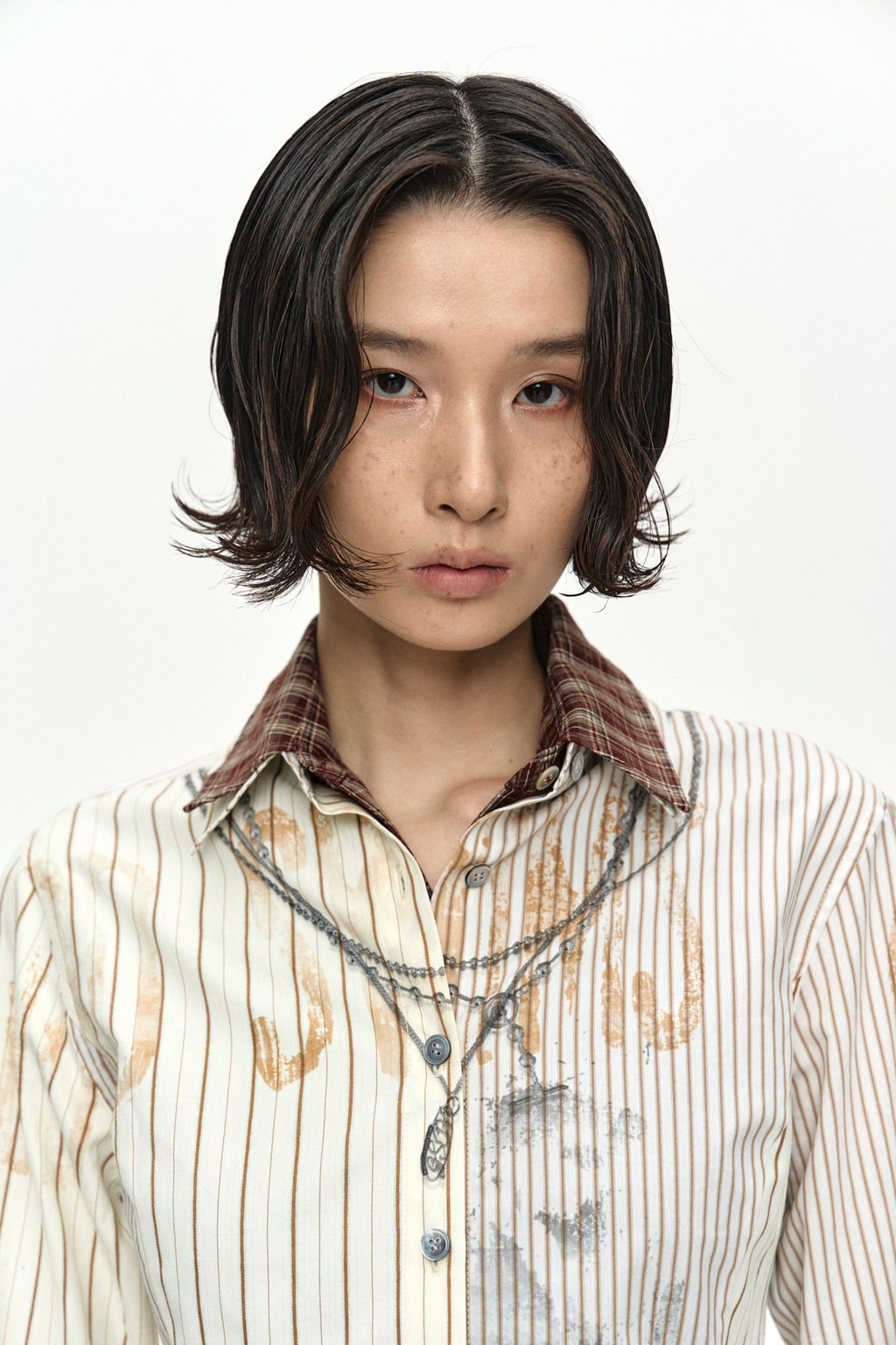 Andersson Bell Necklace & Choker Trompe-L'Oeil Graphic Shirt