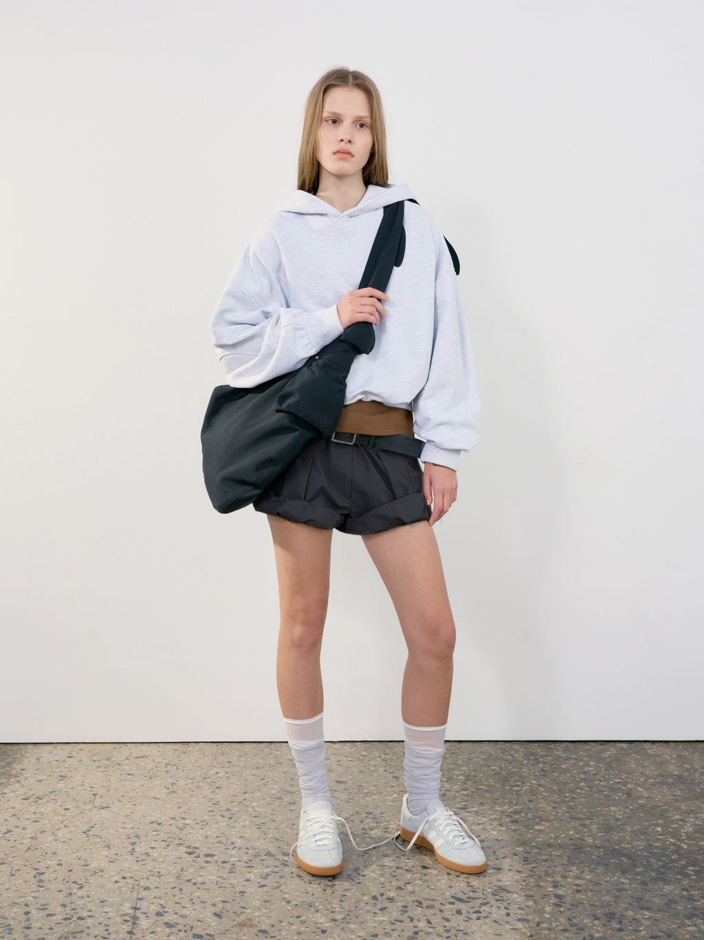 Low Classic Tuck Point Turn-Up Shorts Charcoal