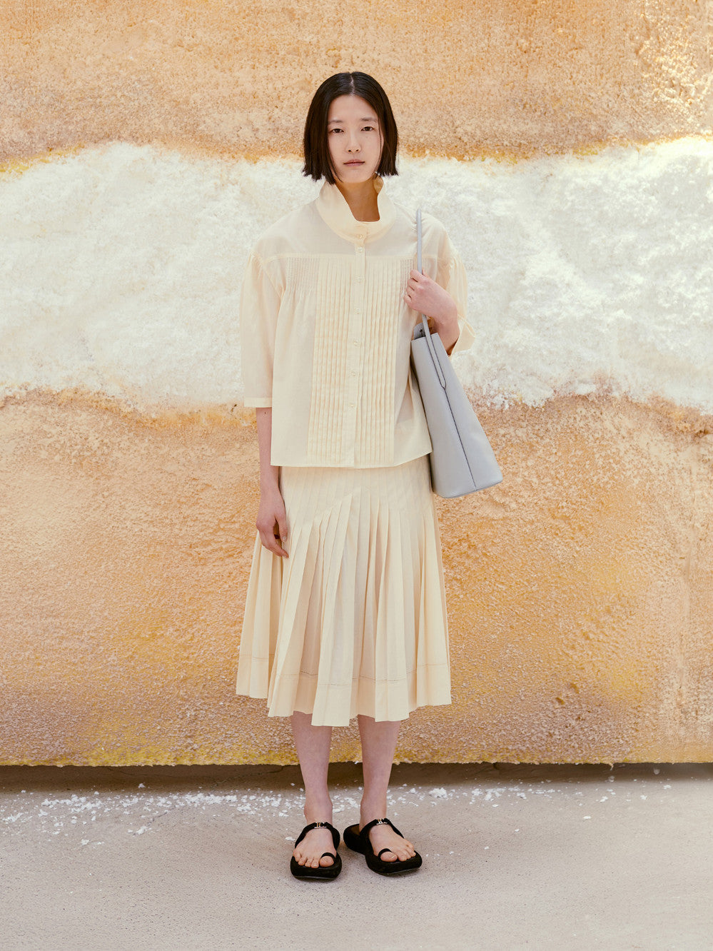 [low_classic] Pleated Midi Skirt
Cream