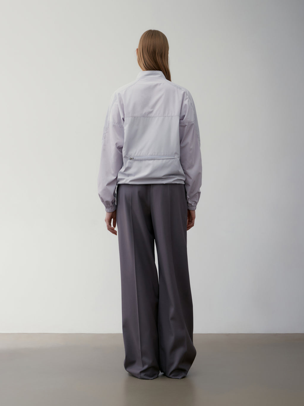 [low_classic] CONTRAST WIND JACKET
GREY