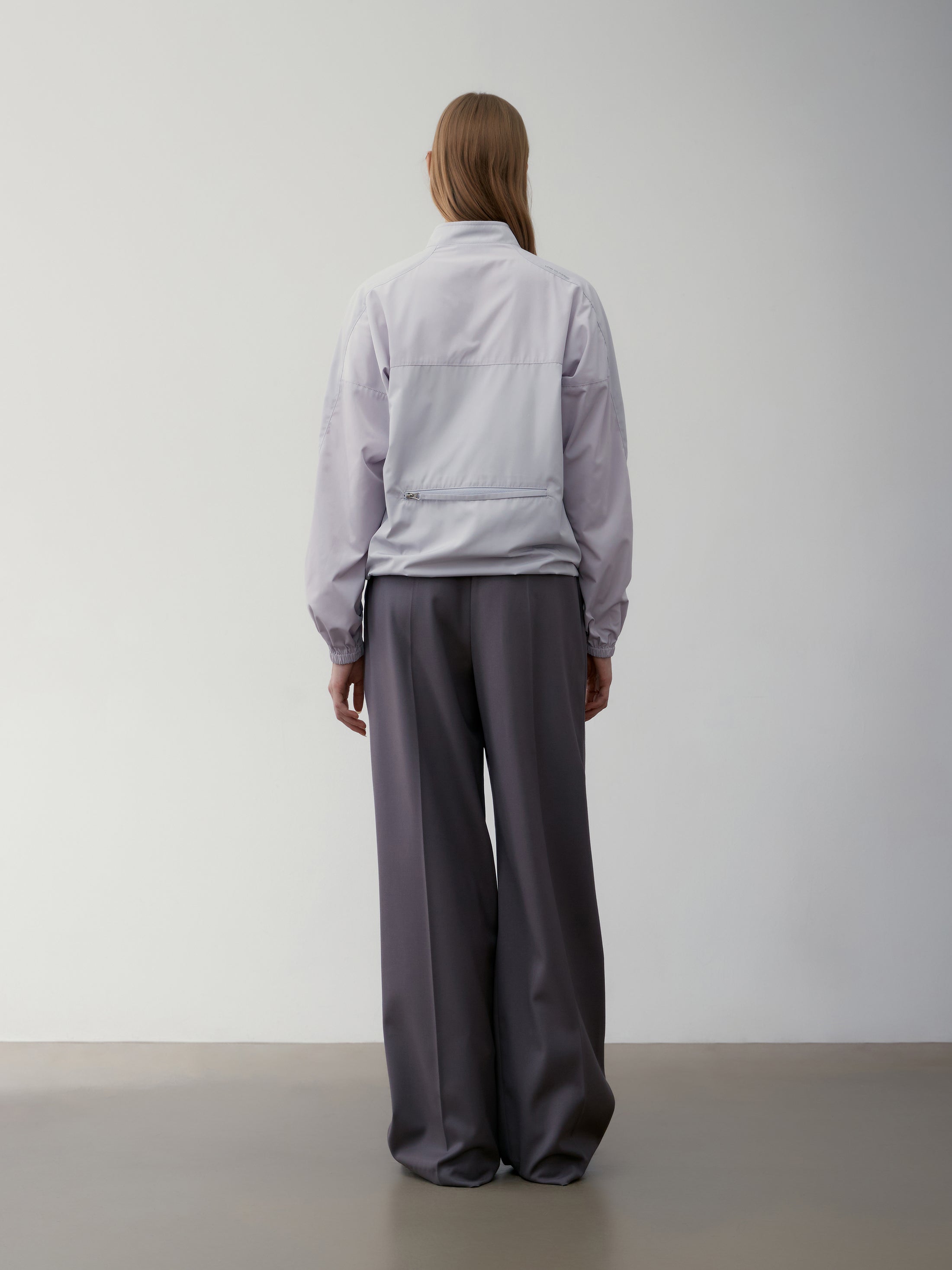 [low_classic] CONTRAST WIND JACKET
GREY