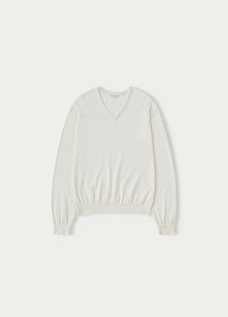 Nothing Written Charlotte v-neck pullover (Clean White)