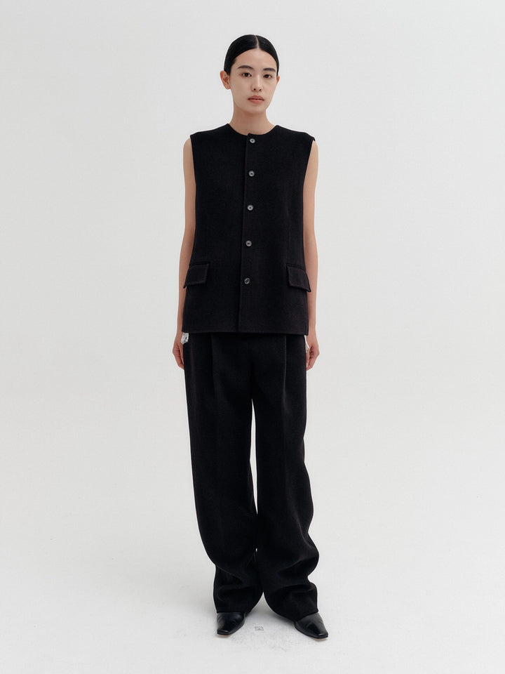 EENK Pinch Front Pants - Black