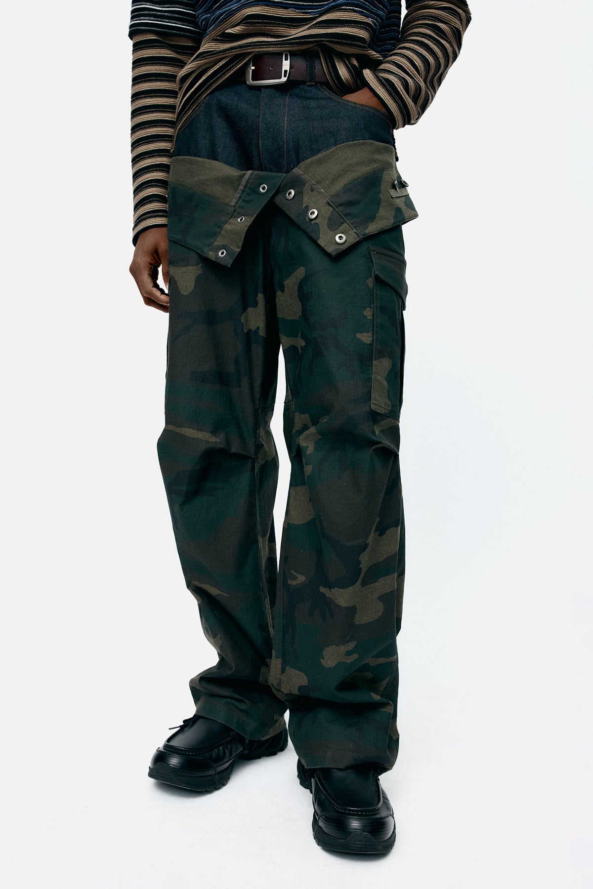Andersson Bell Unisex Camouflage Double Waist Work Wide-Leg Jeans