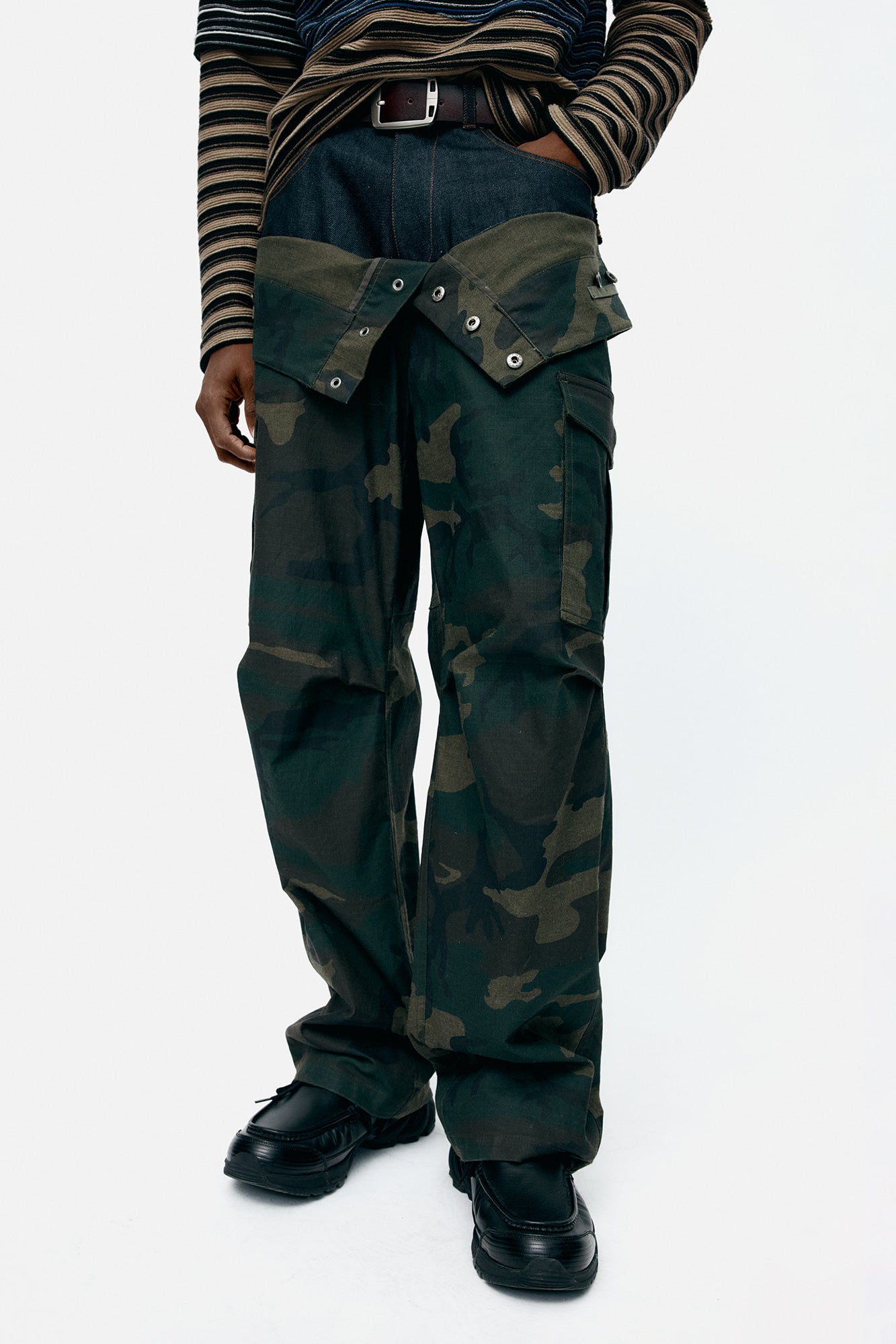 Andersson Bell Unisex Camouflage Double Waist Work Wide-Leg Jeans