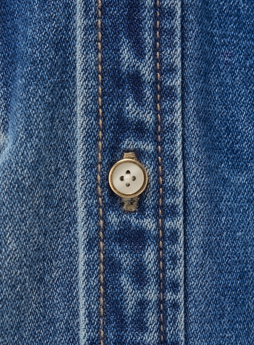 [satur] (W) Washed Denim Shirt - Blue