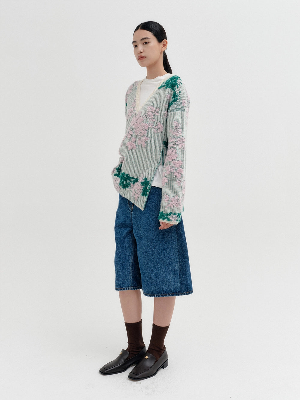 EENK Side Slit V-Neck Knitwear Sweater - Multi