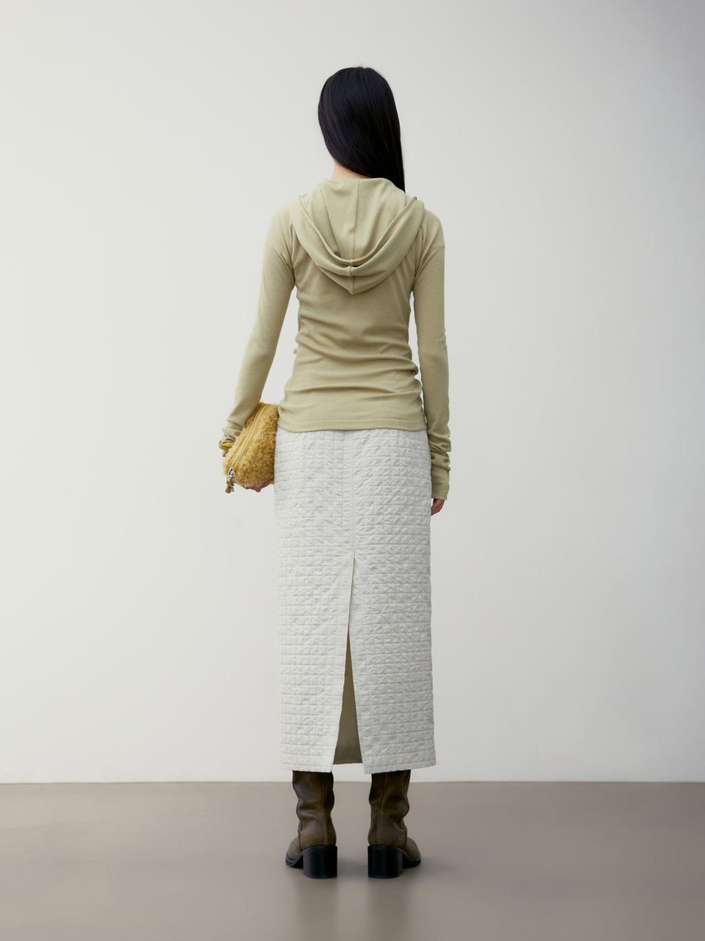 [low_classic] GRID WRINKLE H-LINE SKIRT
CREAM