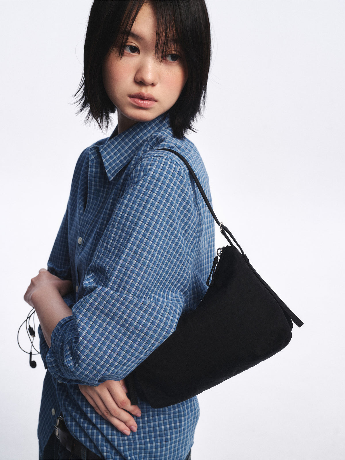 Low Classic Mini Strap Sholder Bag Black