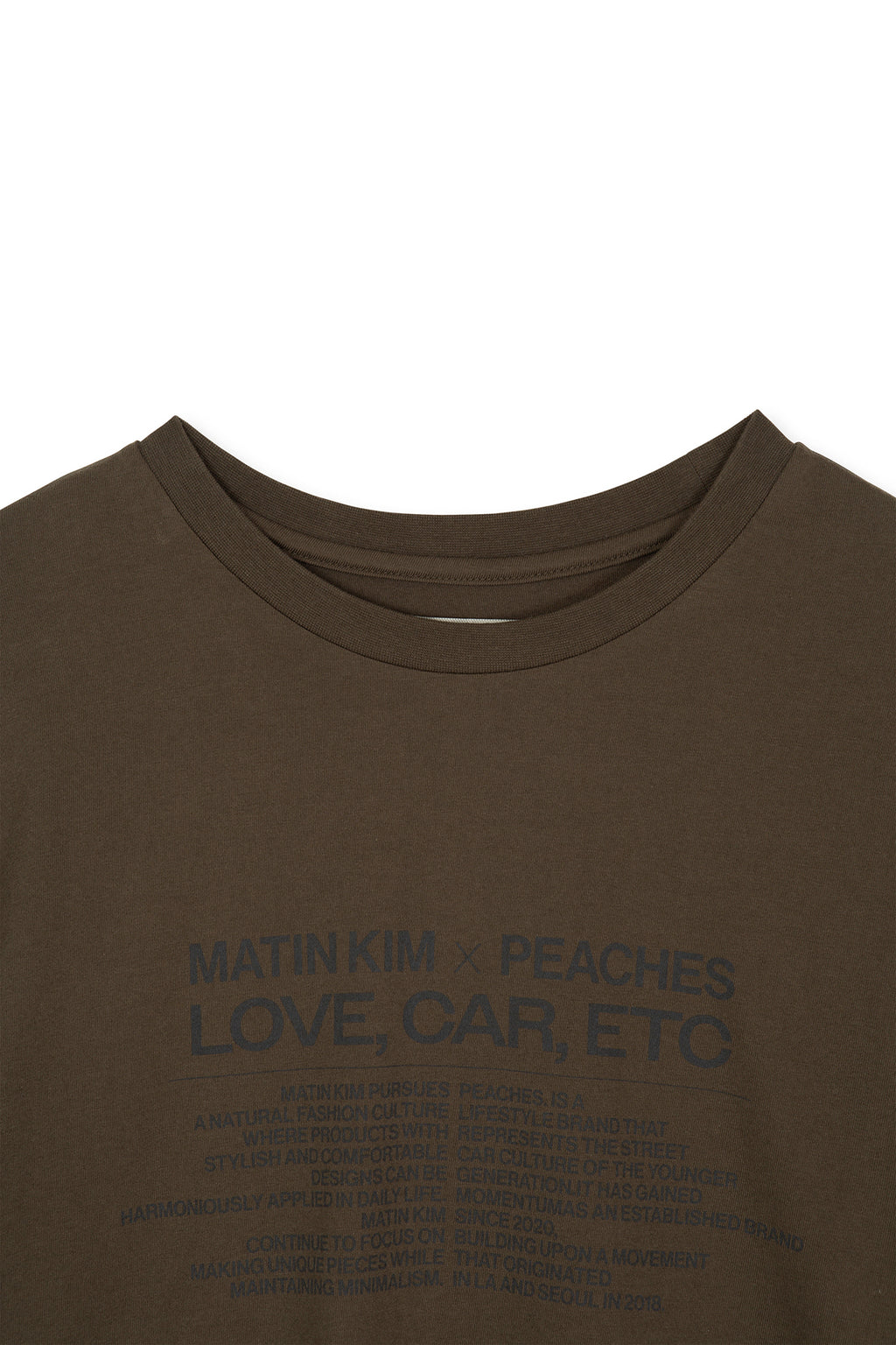 [matinkim] PEACHES LOVE CAR ETC GRAPHIC TOP IN KHAKI