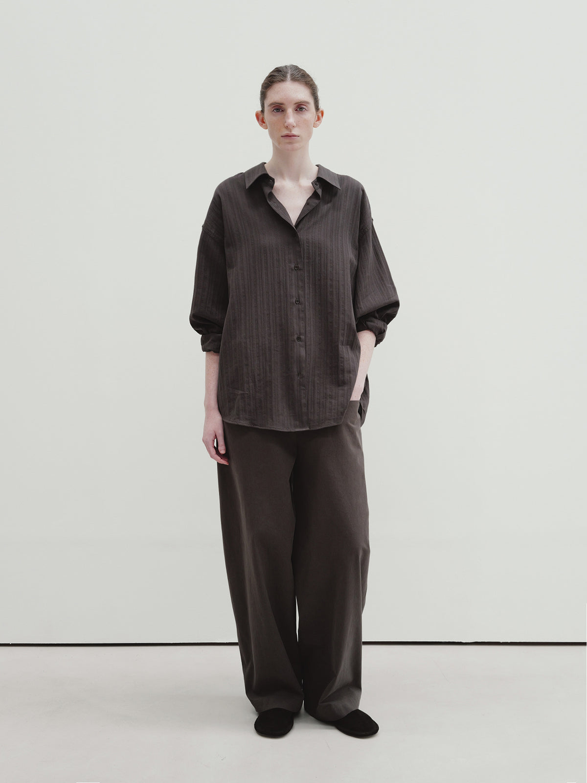 Moia washed stripe shirt (smoke brown)