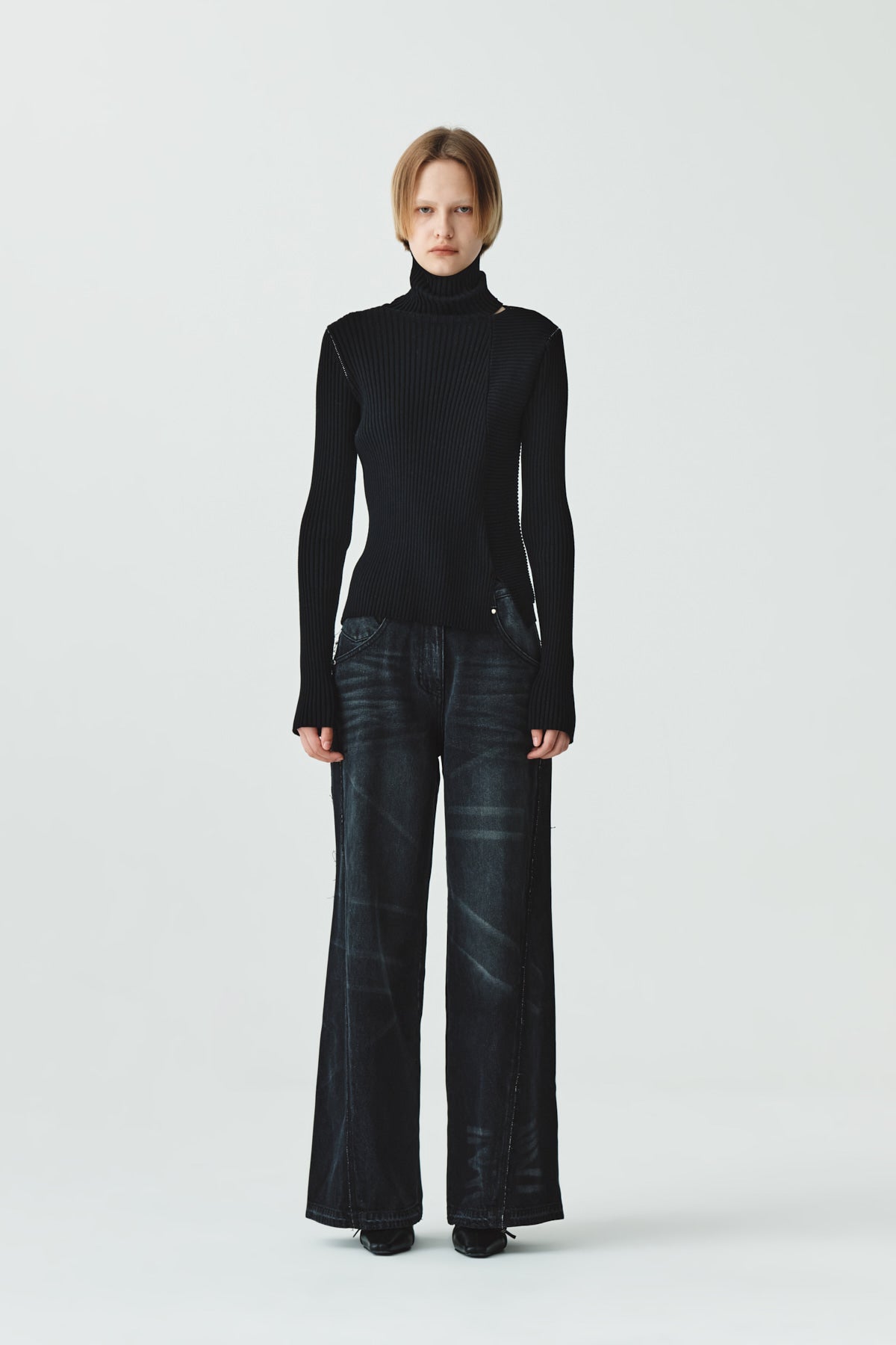 Matinkim Neck Slit Point Turtle Neck Pullover IN Black