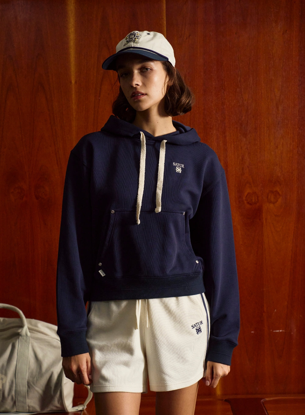 [satur] (W) Loren Small Logo Rivet Hoodie - Navy