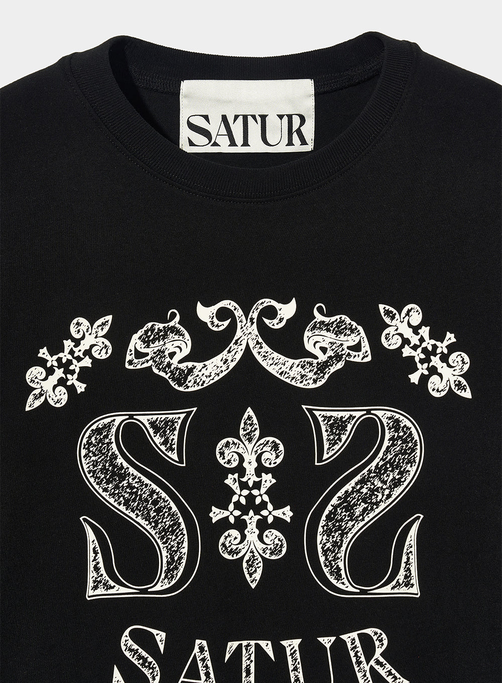 [satur] (W) Classy Nostalgia Vintage Graphic T-Shirt - Newtro Black
