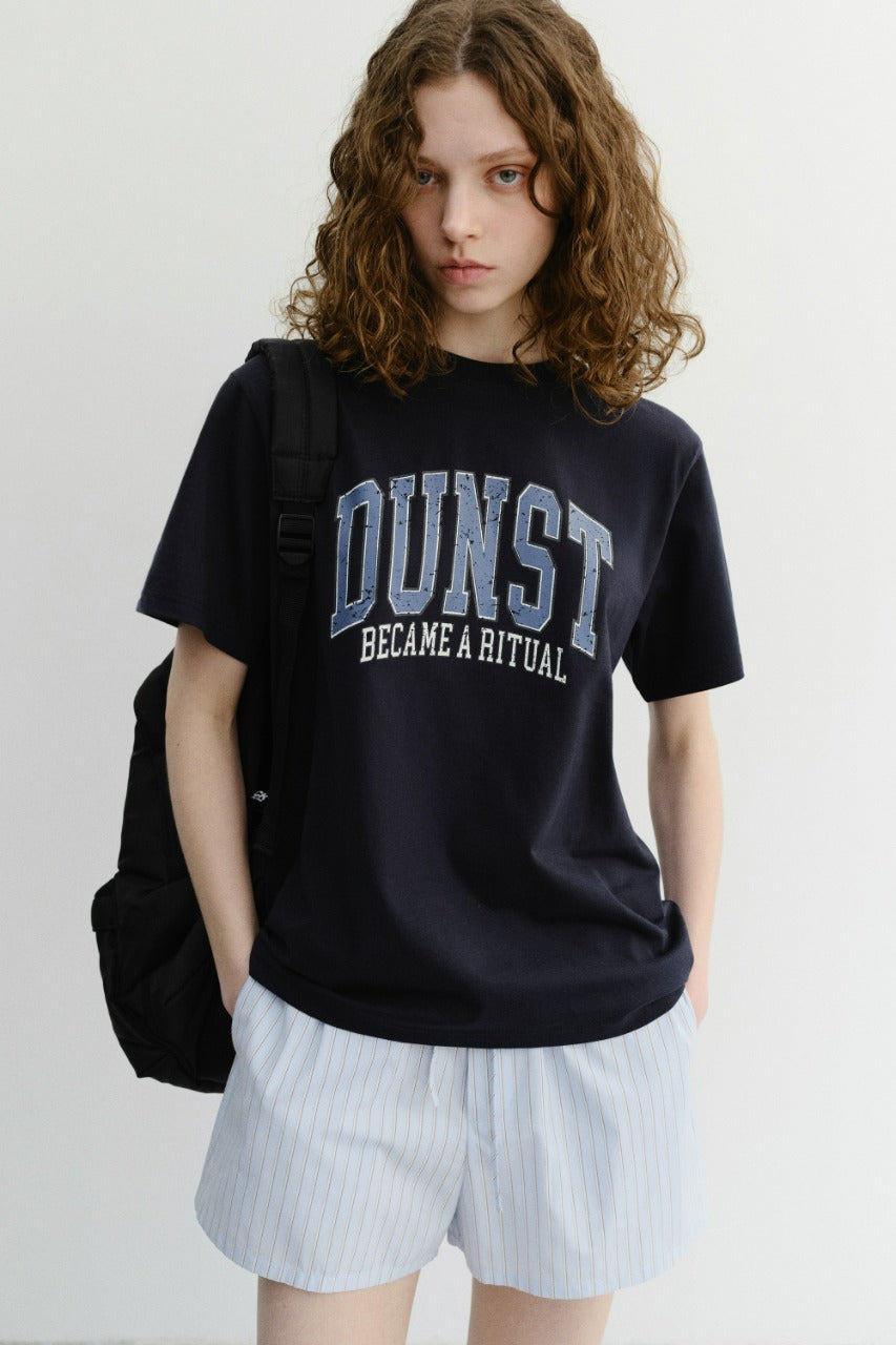 Dunst Unisex Vintage Arch Logo T-Shirt French Navy