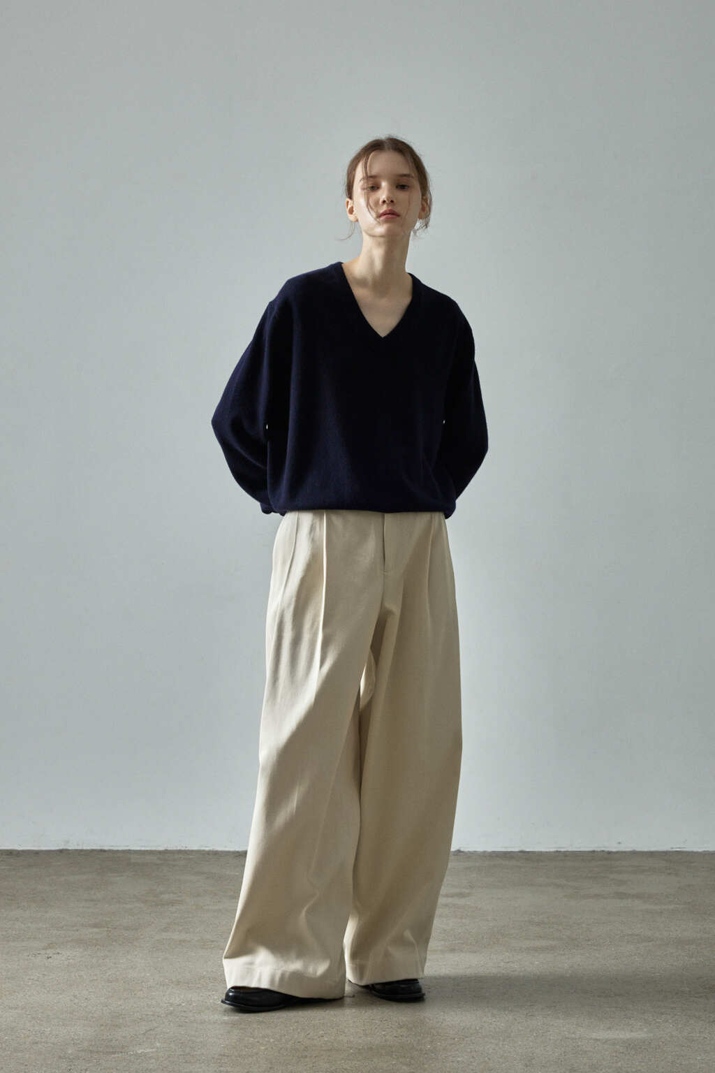 Facade Pattern Essential V-Neck Knitwear navy