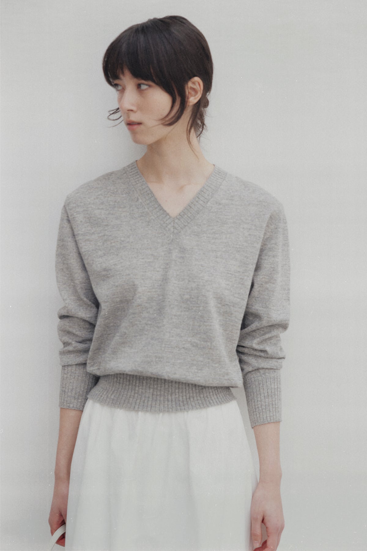Nothing Written Marine v-neck pullover (Gray)