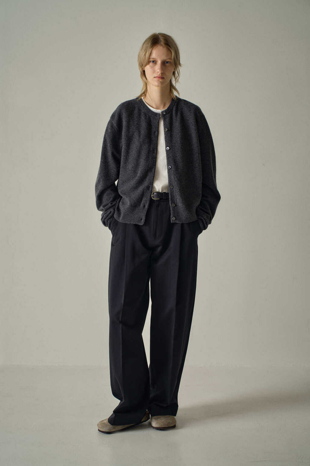 Facade Pattern Cashmere Essential Cardigan charcoal