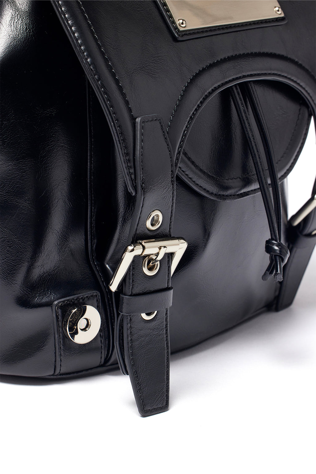 [matinkim] BUCKLE DETAIL BACK PACK IN BLACK