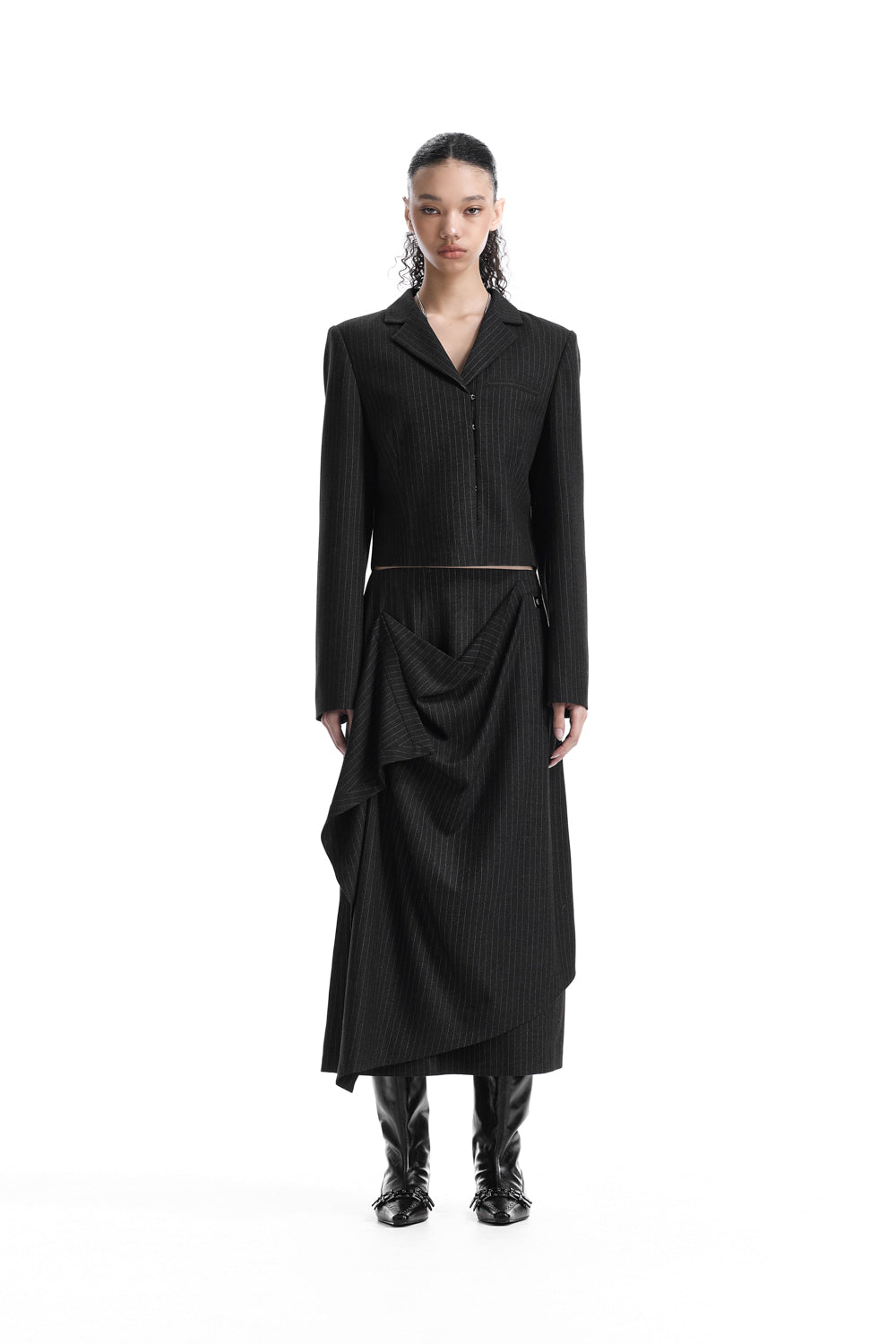 Treemingbird Hook-Front Cropped Set-Up Jacket Black