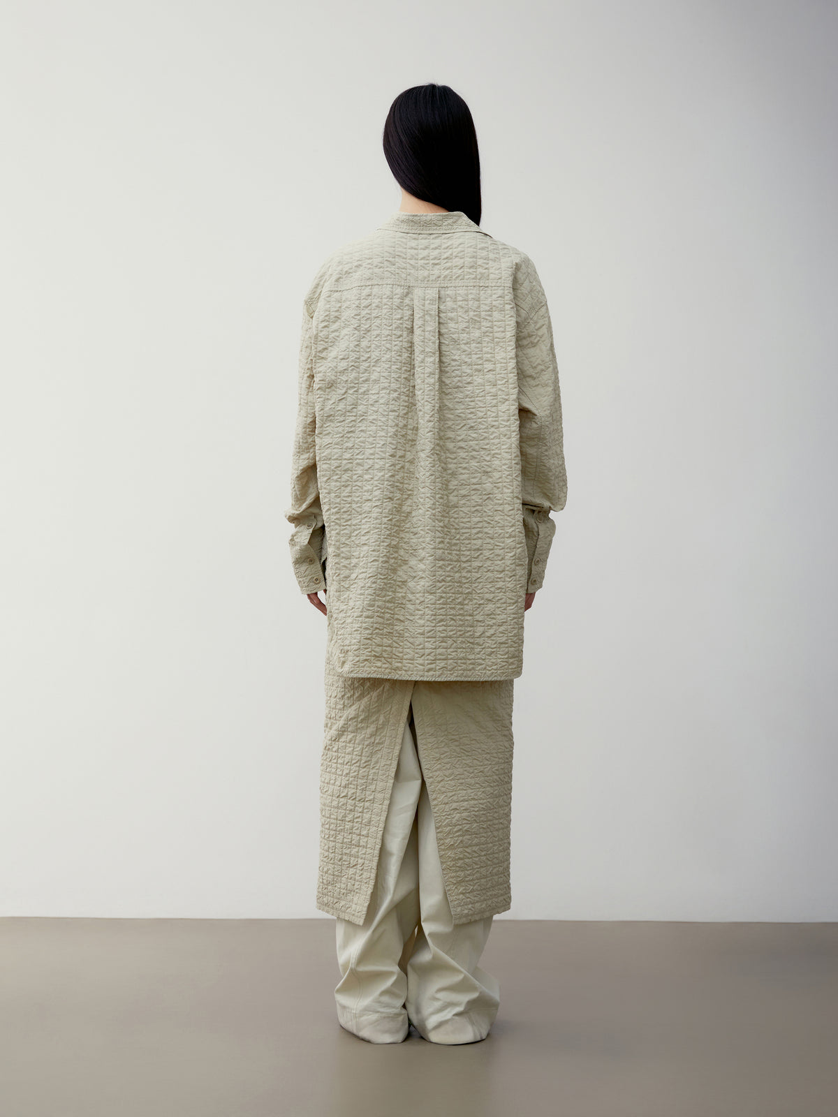 Low Classic Grid Wrinkle H-Line Skirt Beige