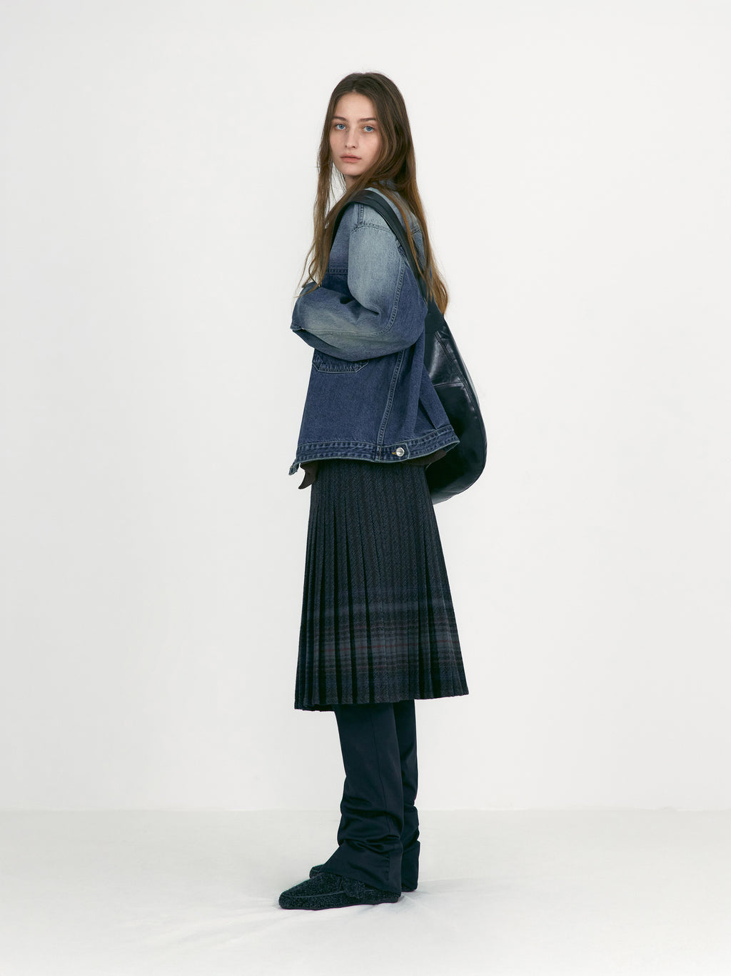 [low_classic] Trucker Jacket
Mid Blue