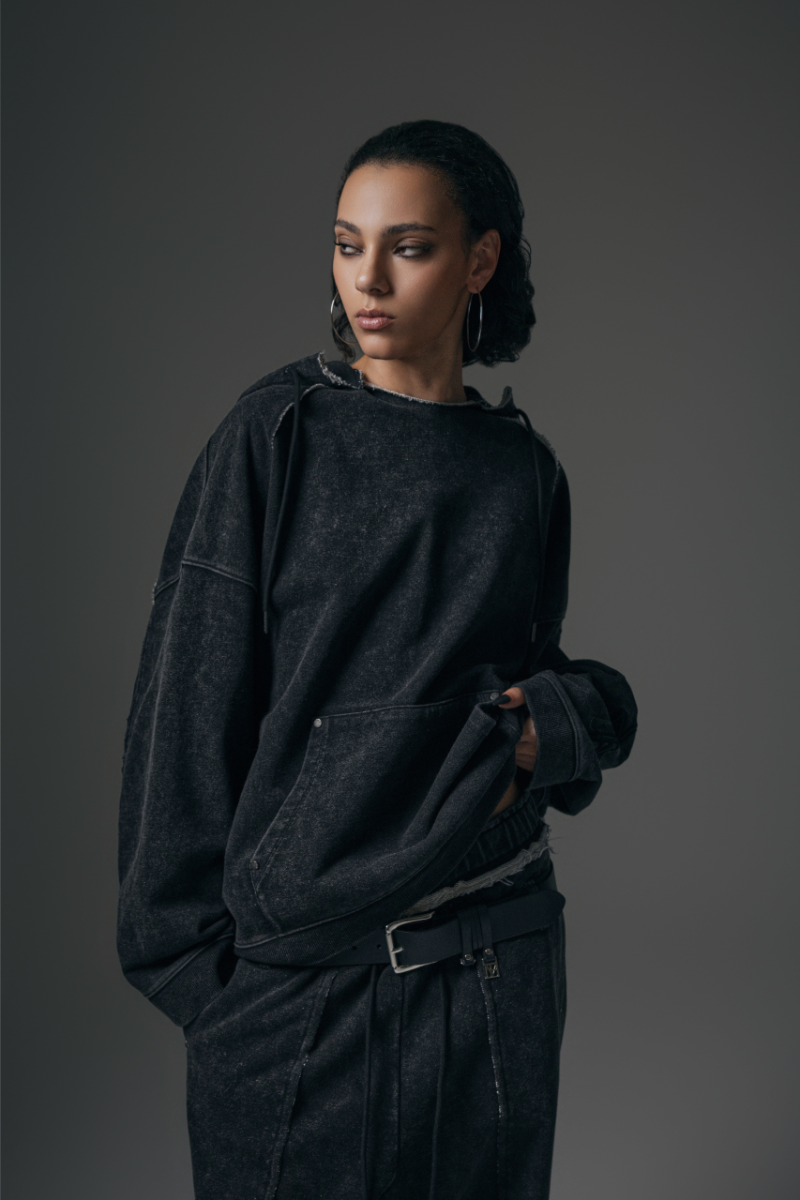 Treemingbird Stone Washing Vertical Logo Sweat Hoodie Black