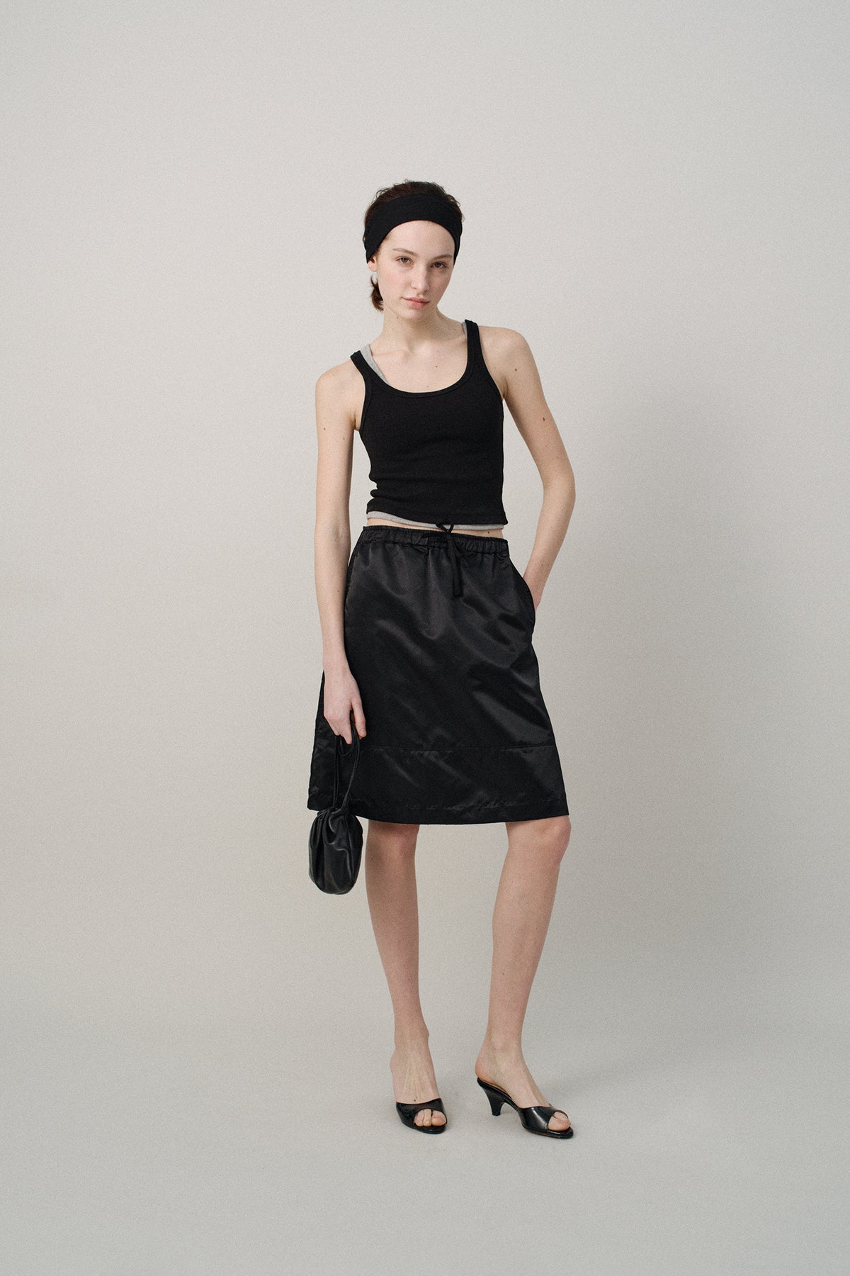 Nothing Written Curved rib tank (Black)