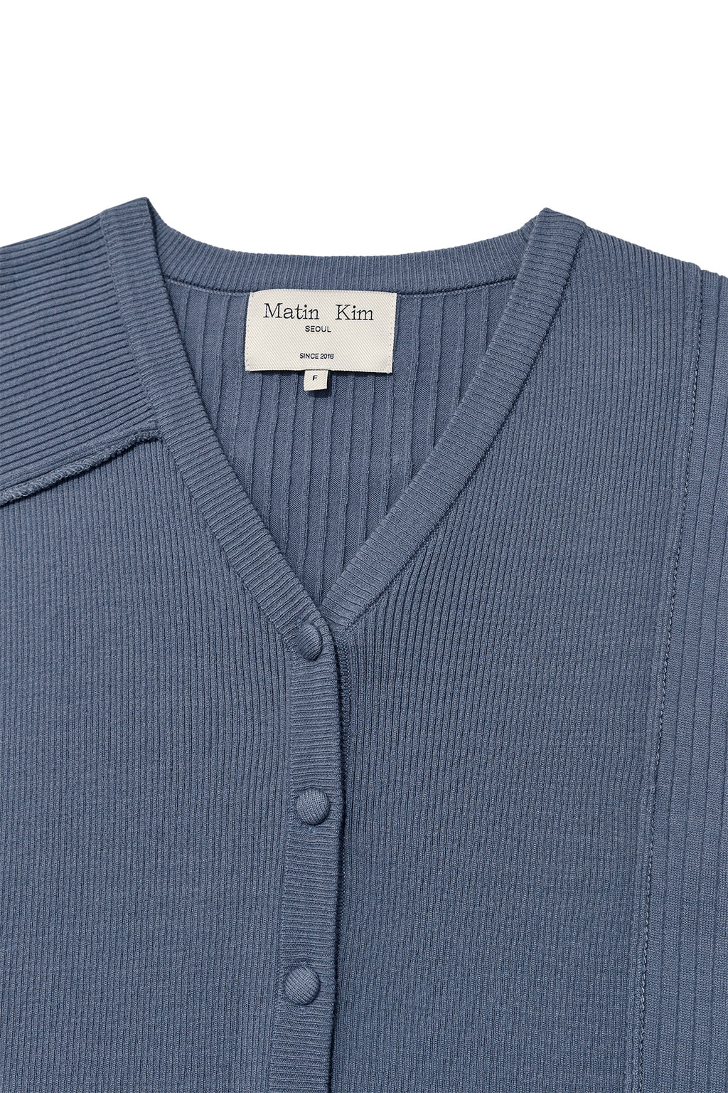 [matinkim] UNBALANCE CUT LINE BUTTON CARDIGAN IN SMOKE BLUE