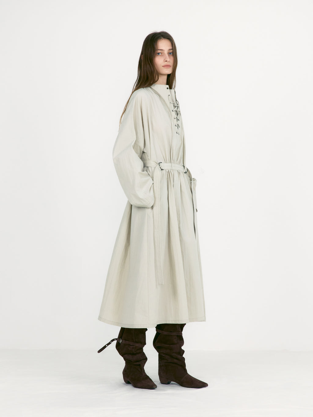 [low_classic] Lace-Up Belted Dress
Light Khaki