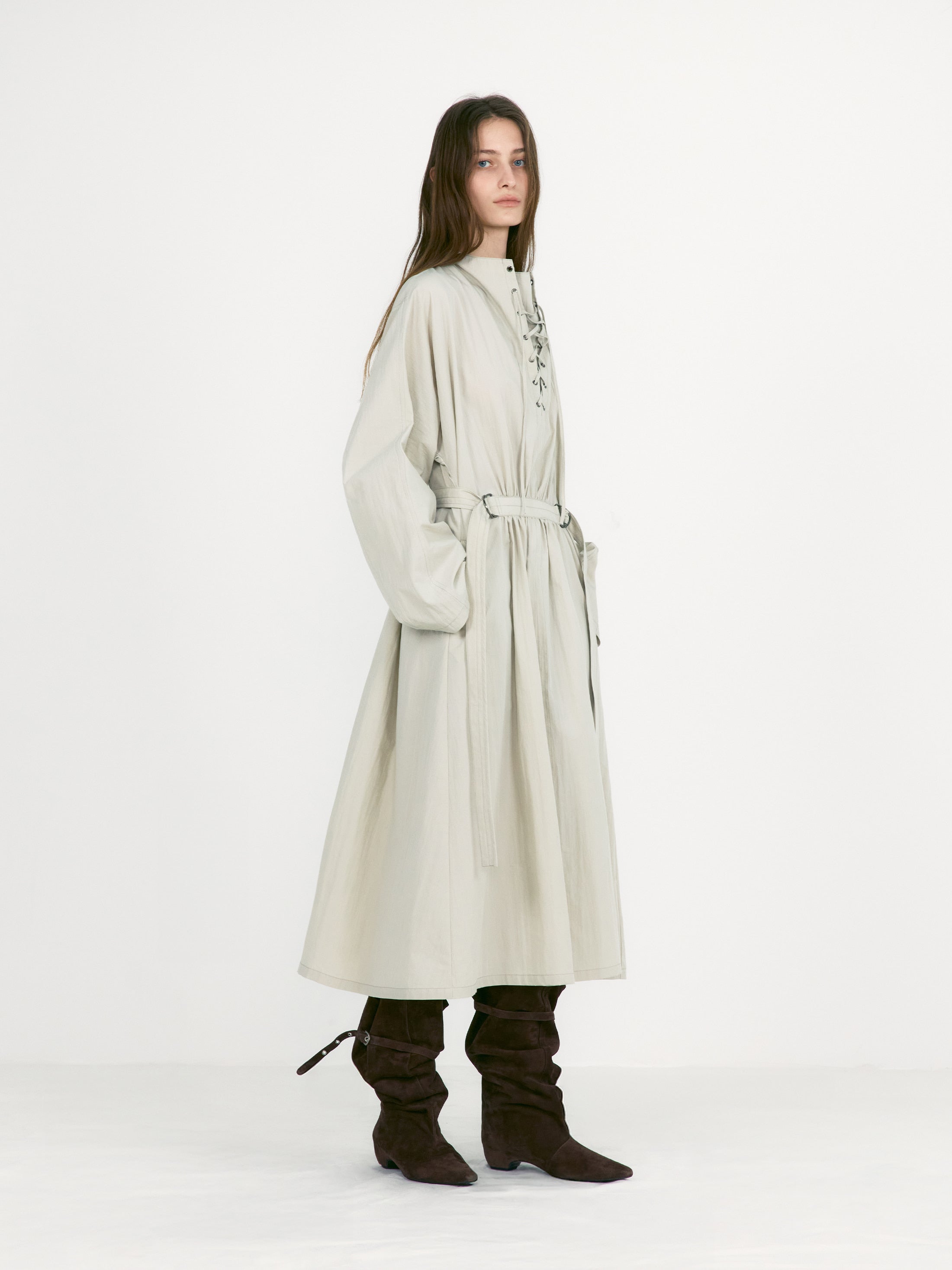 [low_classic] Lace-Up Belted Dress
Light Khaki