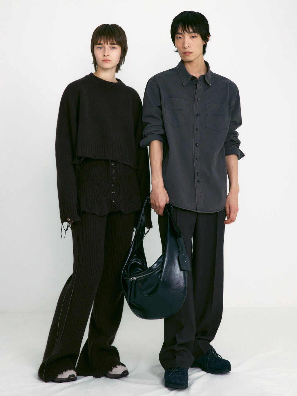 [low_classic] Washed Classic Shirt
Charcoal Brown