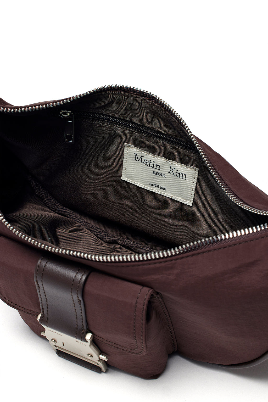 [matinkim] BUCKLE HOBO BAG IN BROWN