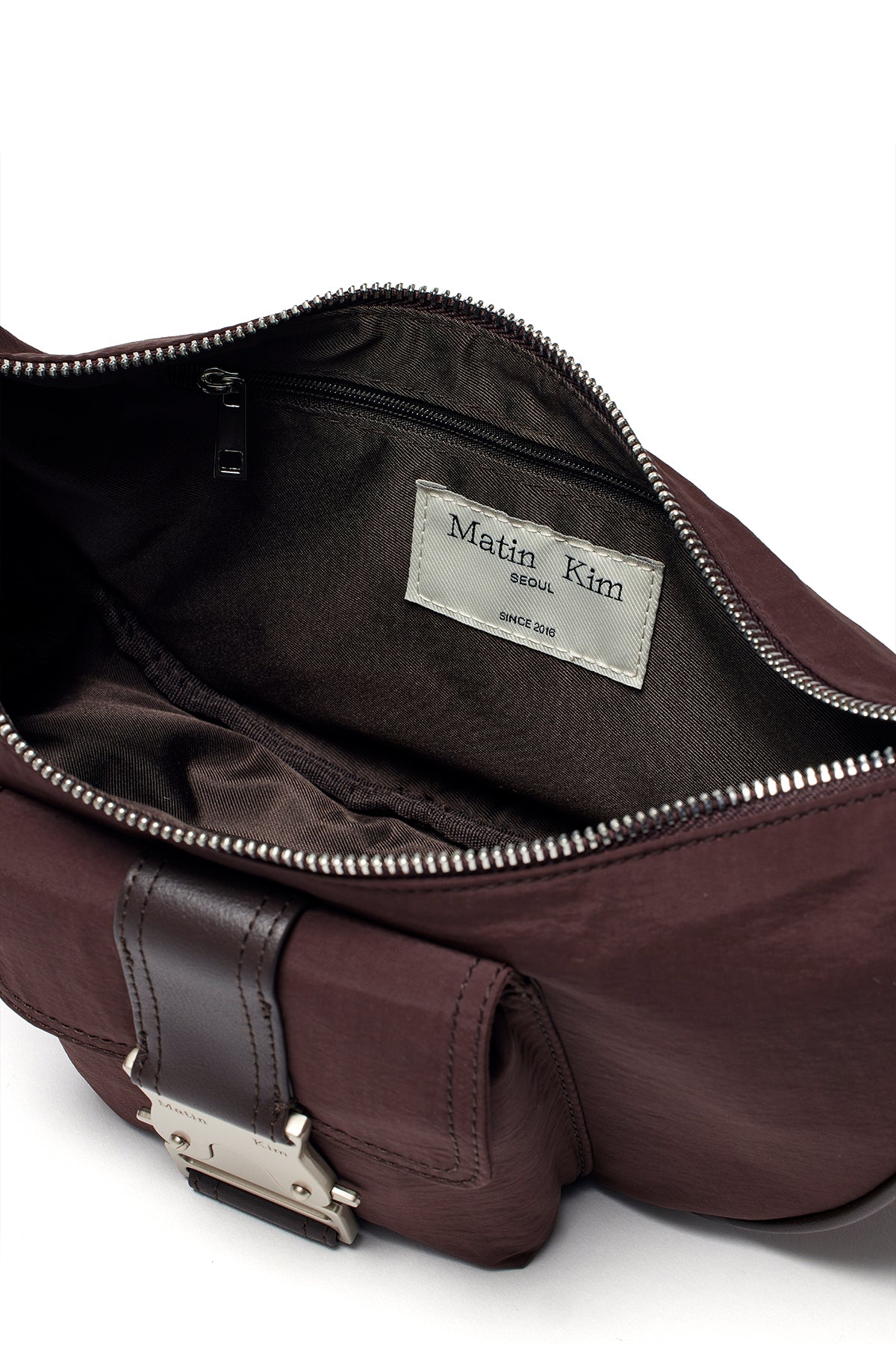 [matinkim] BUCKLE HOBO BAG IN BROWN