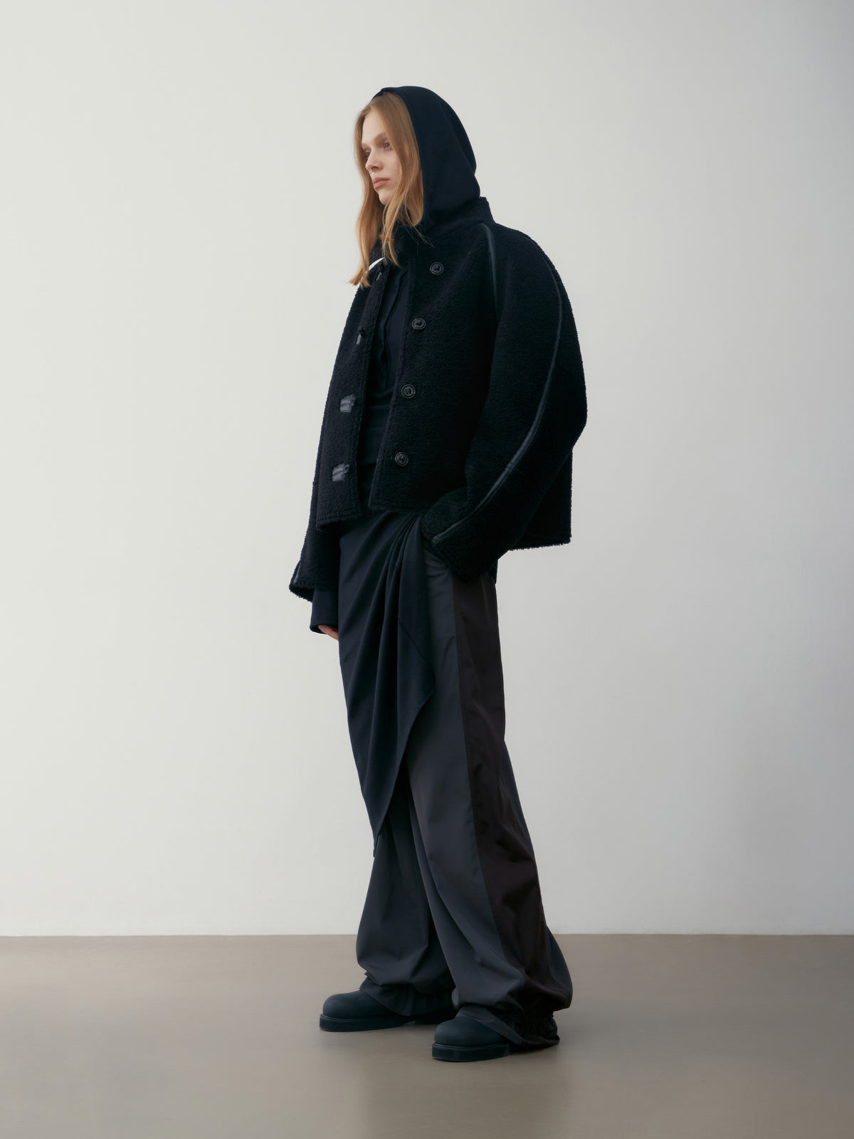 Low Classic Short Shearling Reversible Coat Black