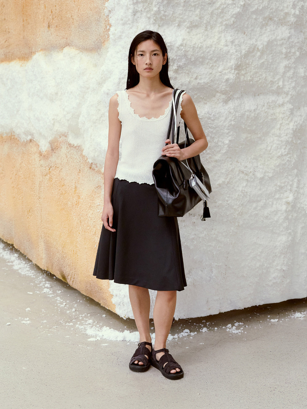 [low_classic] Lace Edge Sleeveless Knit
White